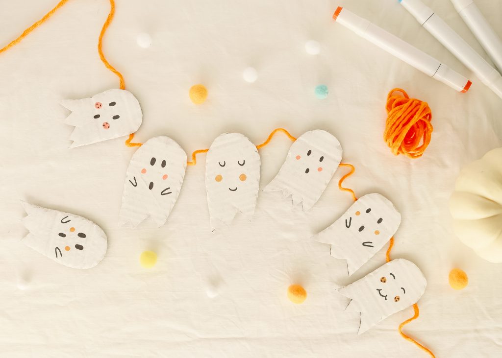 Manualidad sostenible y rápida para hacer en Halloween con tus hijos